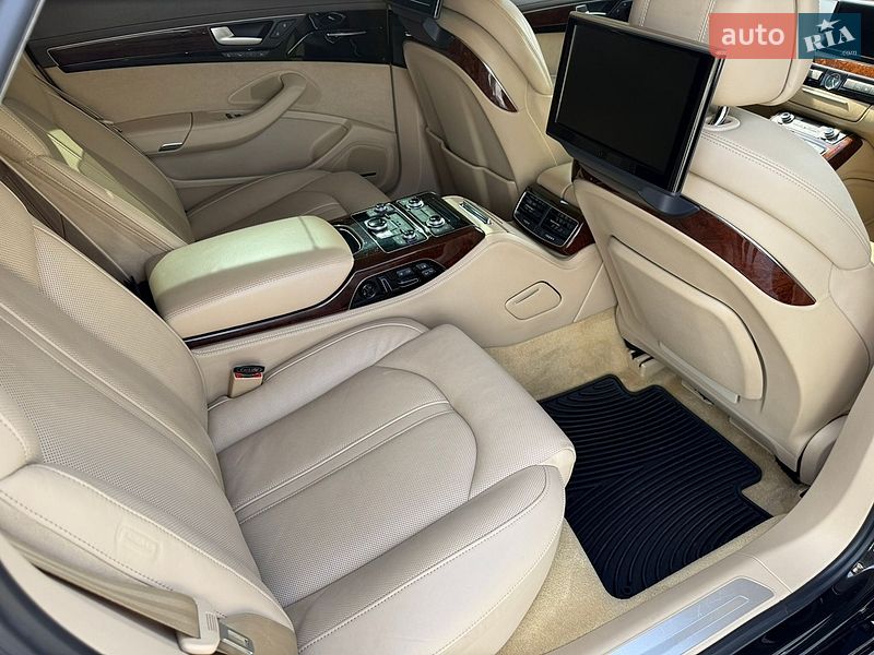 Седан Audi A8 2013 в Киеве