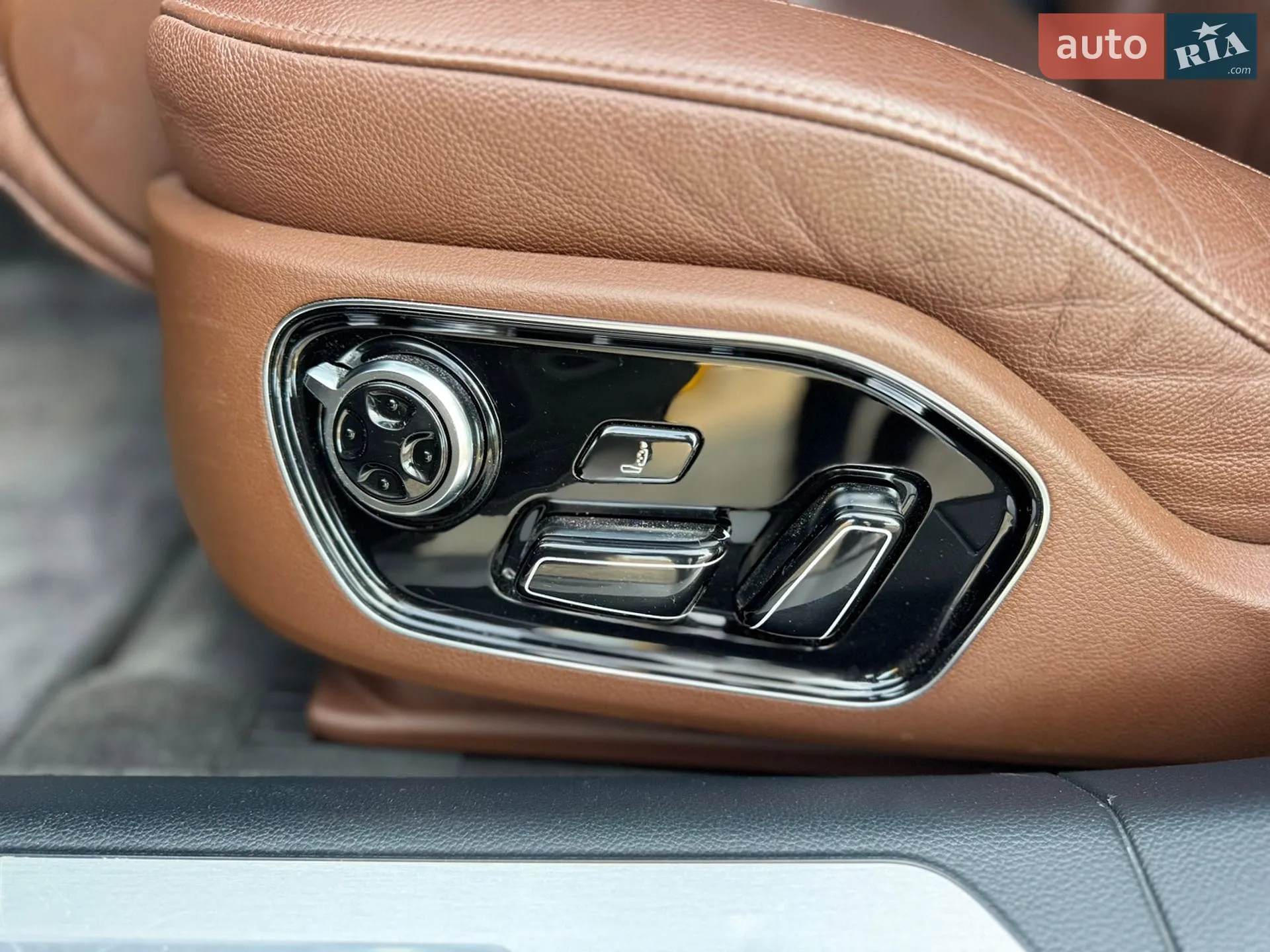 2013 Audi A8 - мініатюра 22