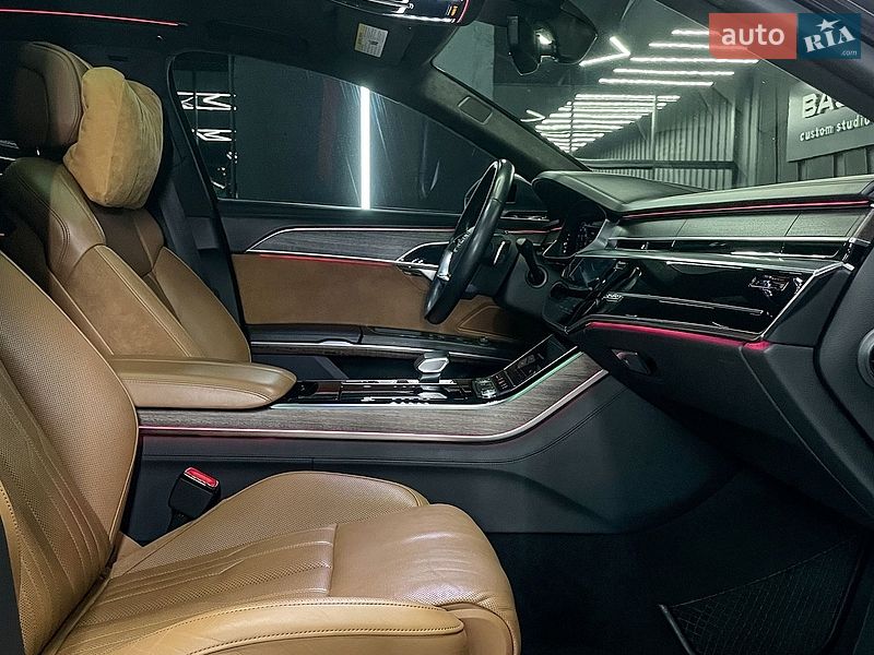 Седан Audi A8 2021 в Киеве
