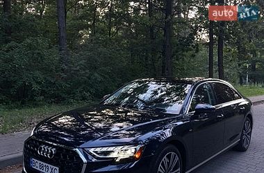 Седан Audi A8 2023 в Львове