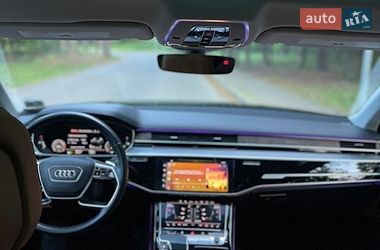 Седан Audi A8 2023 в Львове