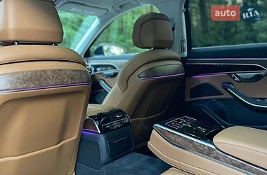 Седан Audi A8 2023 в Львове