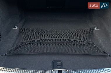 Седан Audi A8 2023 в Львове