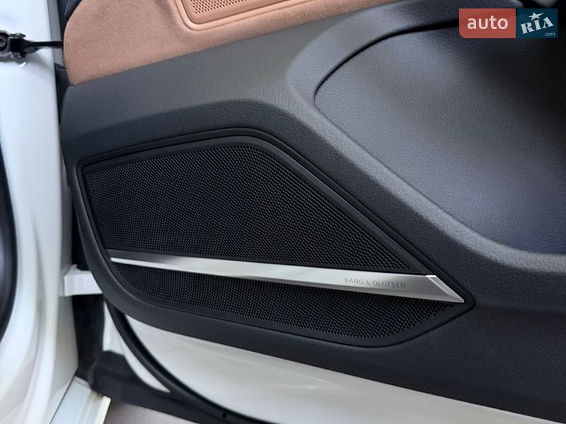 Седан Audi A8 2018 в Києві
