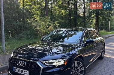 Седан Audi A8 2023 в Львове