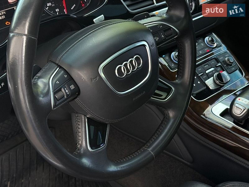 Седан Audi A8 2016 в Кривому Розі