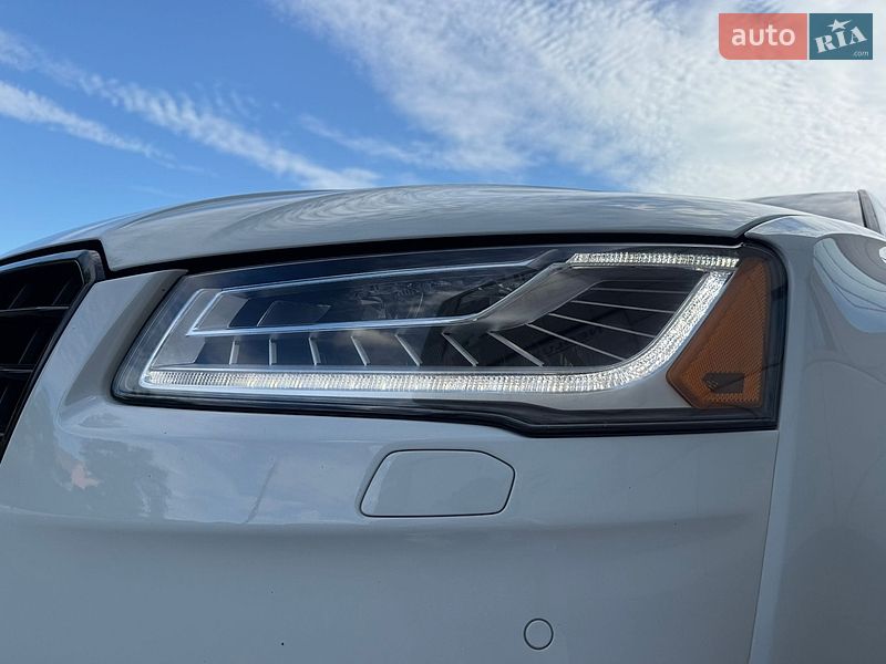 Седан Audi A8 2016 в Кривому Розі