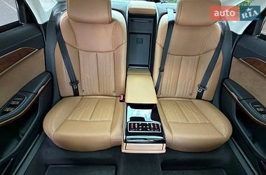 Седан Audi A8 2018 в Киеве