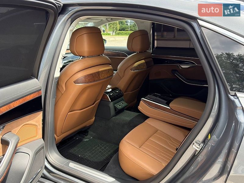 Седан Audi A8 2018 в Киеве