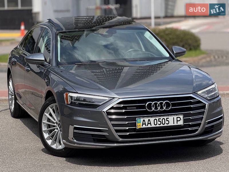 Седан Audi A8 2018 в Киеве