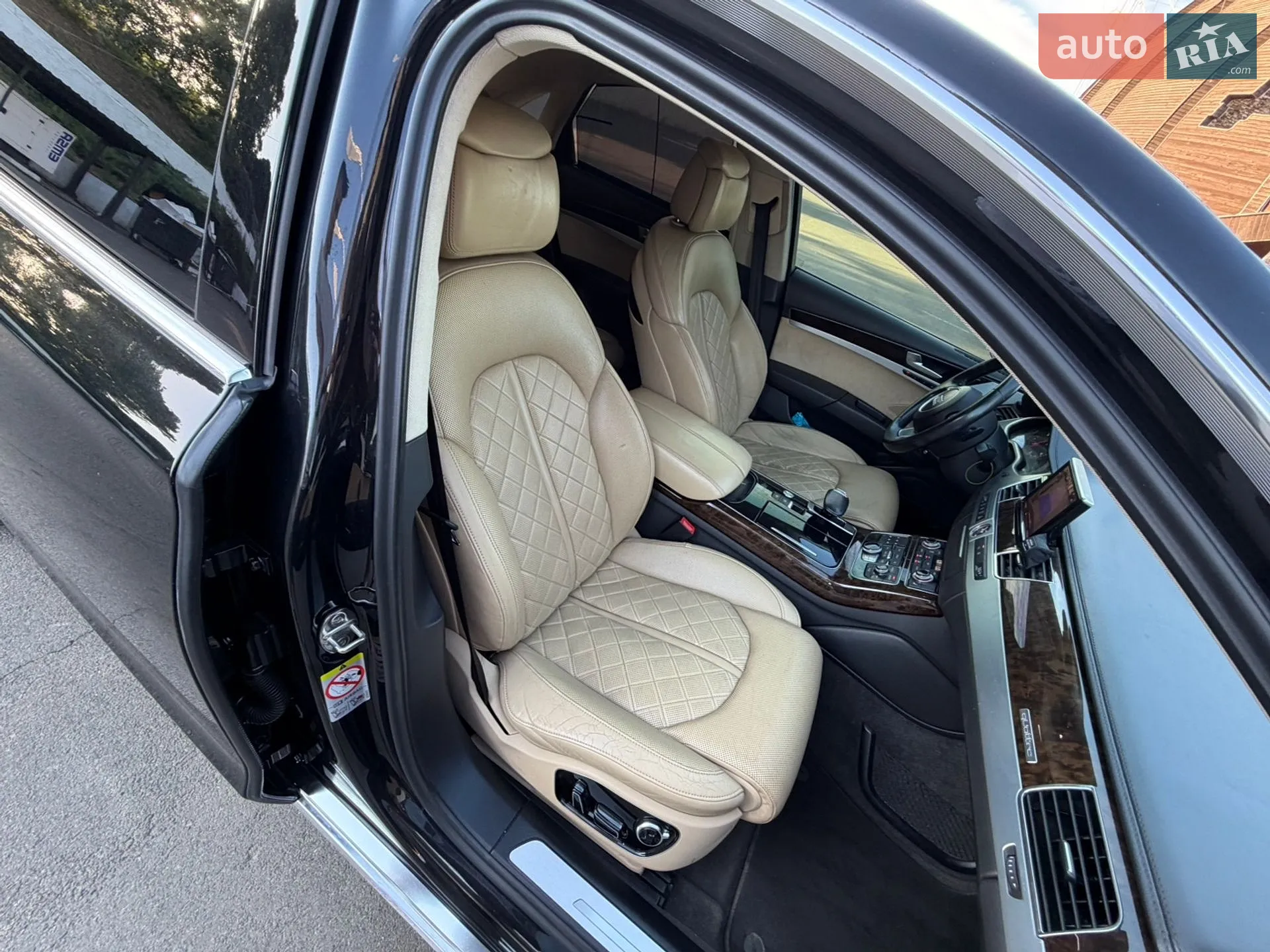 2011 Audi A8 - мініатюра 71