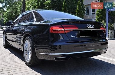 Седан Audi A8 2015 в Одесі