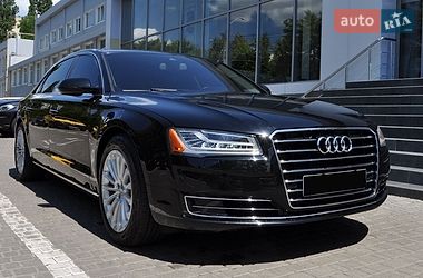 Седан Audi A8 2015 в Одесі