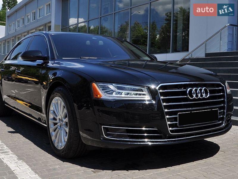 Седан Audi A8 2015 в Одесі