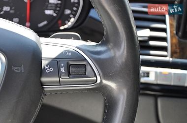 Седан Audi A8 2015 в Одесі