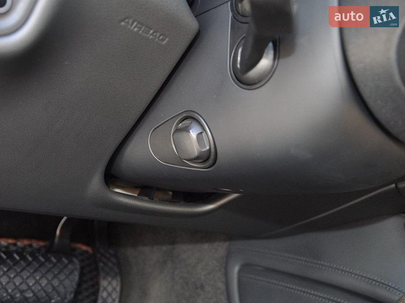 Седан Audi A8 2015 в Одесі