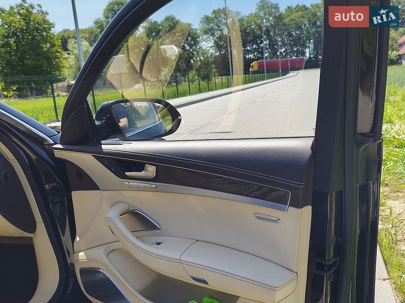 Седан Audi A8 2014 в Львове
