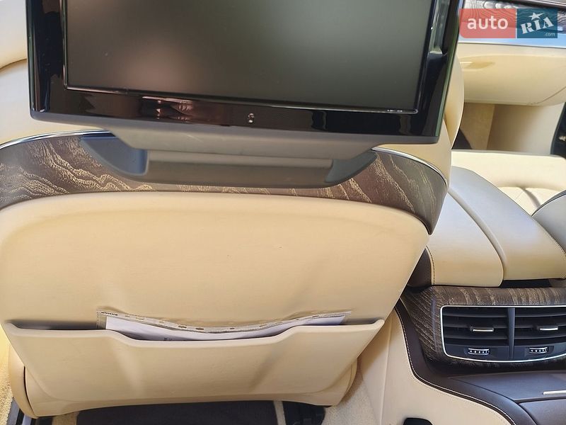 Седан Audi A8 2014 в Львове