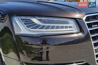 Седан Audi A8 2014 в Львове