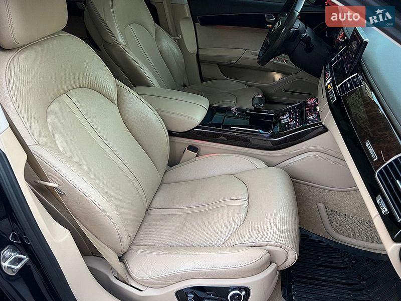 Седан Audi A8 2011 в Вишневом