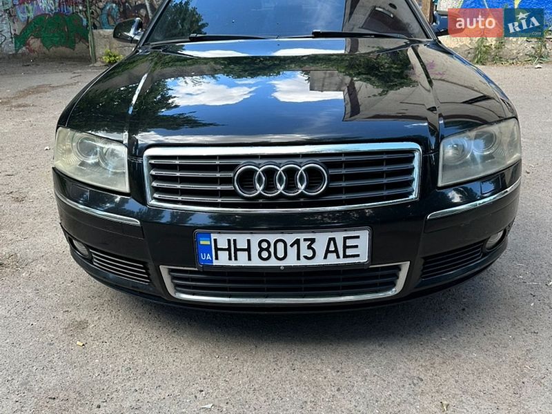 Седан Audi A8 2004 в Одесі
