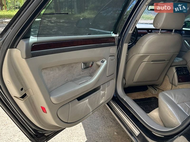 Седан Audi A8 2004 в Одесі