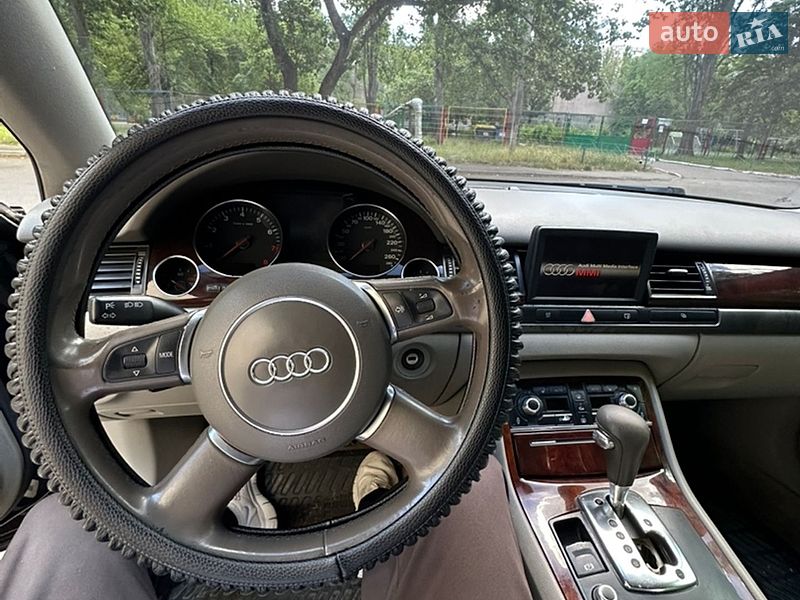 Седан Audi A8 2004 в Одесі