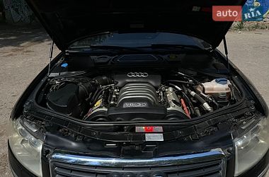 Седан Audi A8 2004 в Одесі