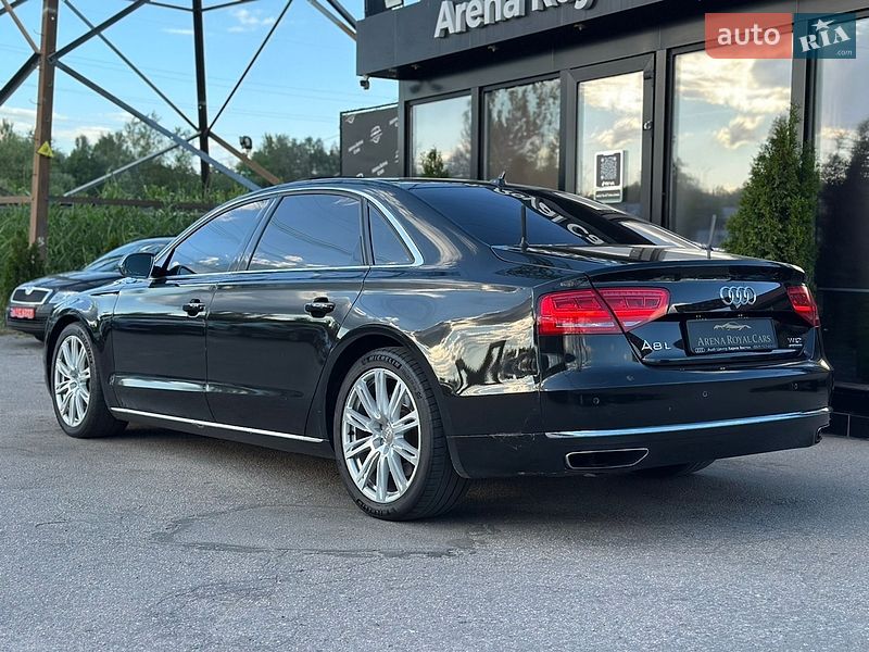 Седан Audi A8 2012 в Харкові