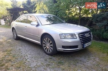 Седан Audi A8 2005 в Надворной
