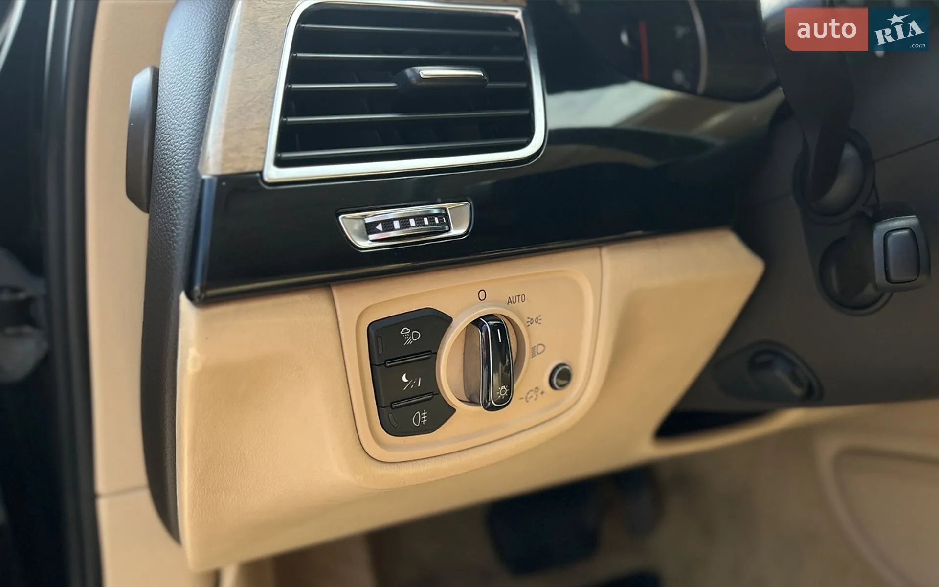 2011 Audi A8 - мініатюра 11