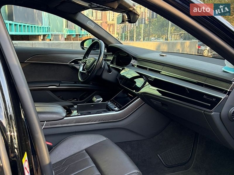 Седан Audi A8 2020 в Одессе