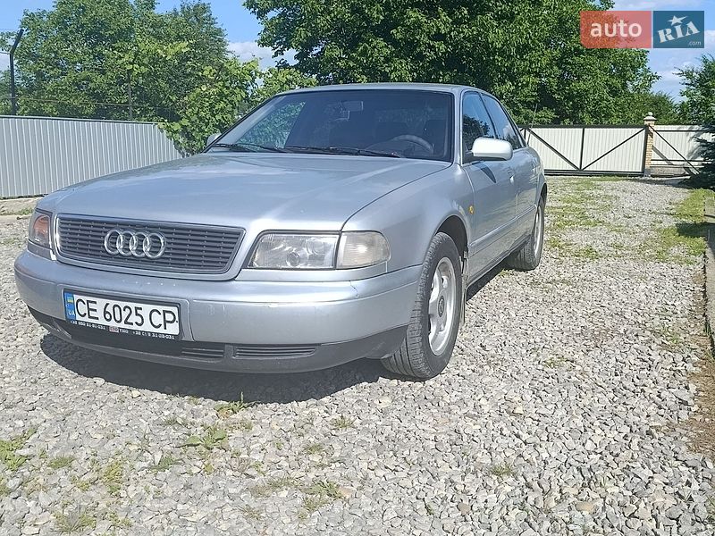 Седан Audi A8 1997 в Чернівцях