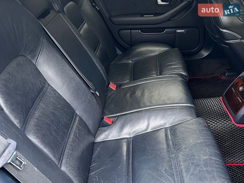 Седан Audi A8 2004 в Львове