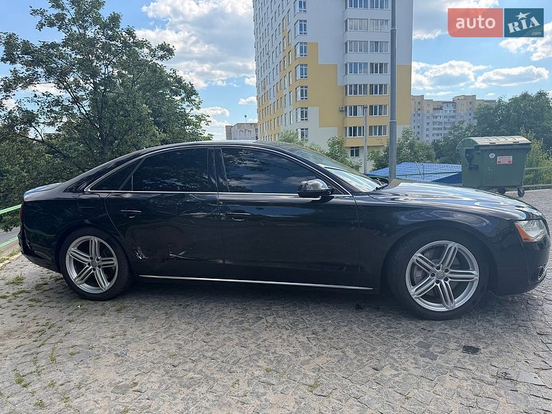 Седан Audi A8 2011 в Хмельницькому