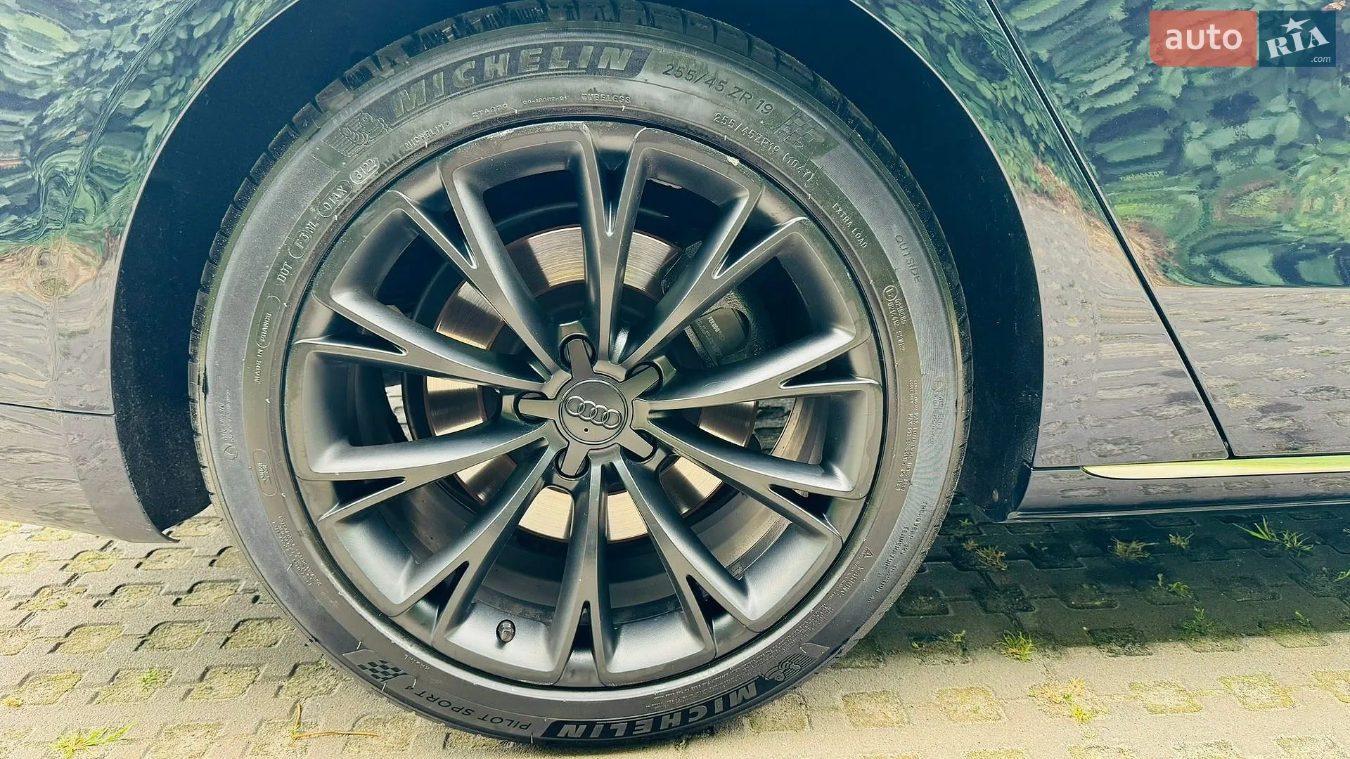 Audi A8 2013 VIN WAURGAFD4DN030630 фото оголошення 6 з 14