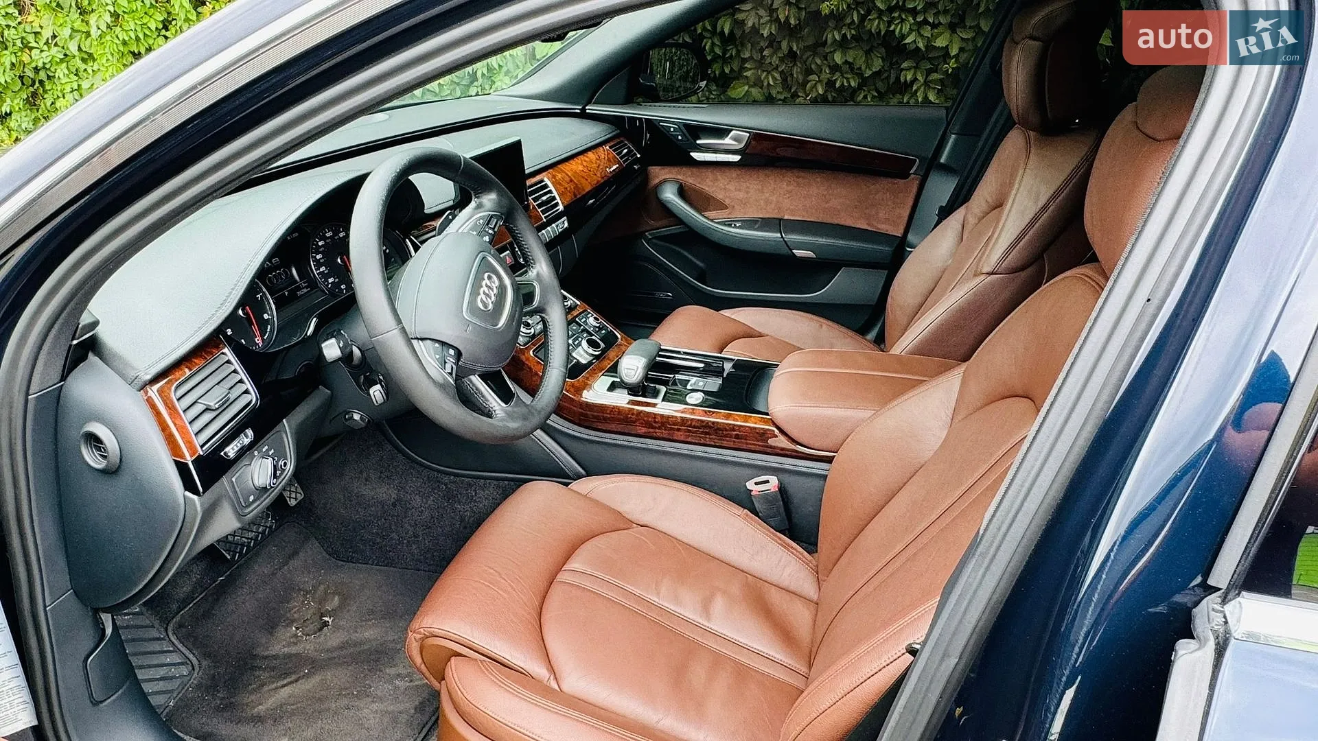 Audi A8 2013 VIN WAURGAFD4DN030630 фото оголошення 7 з 14