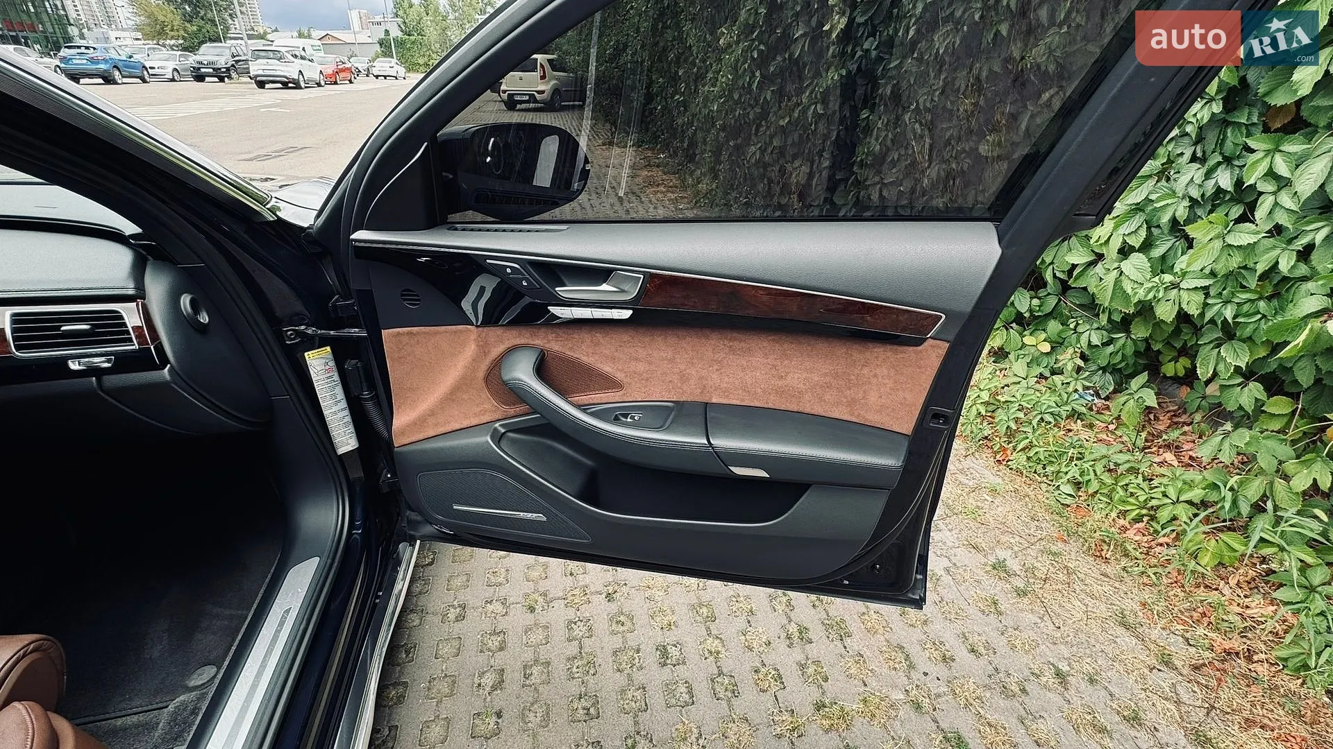 Audi A8 2013 VIN WAURGAFD4DN030630 фото оголошення 14 з 14