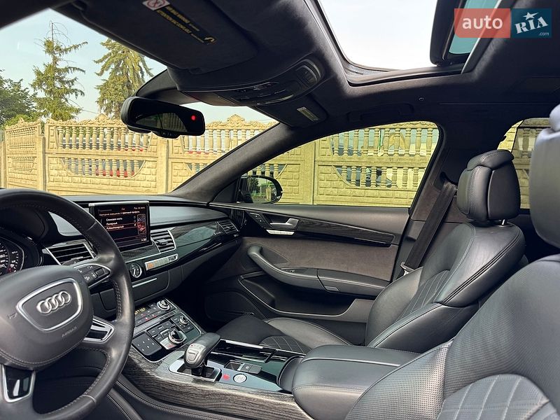 Седан Audi A8 2015 в Тернополе