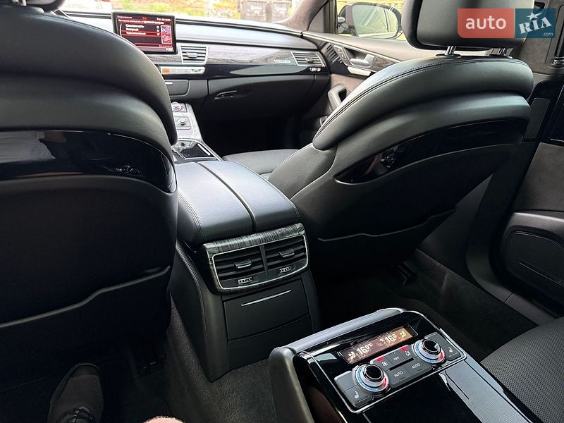 Седан Audi A8 2015 в Тернополе