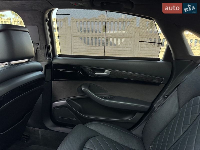Седан Audi A8 2015 в Тернополе