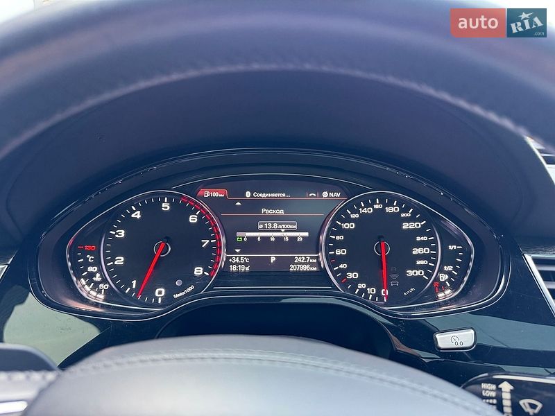 Седан Audi A8 2015 в Тернополе