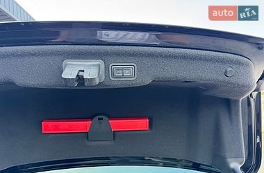 Седан Audi A8 2015 в Тернополе