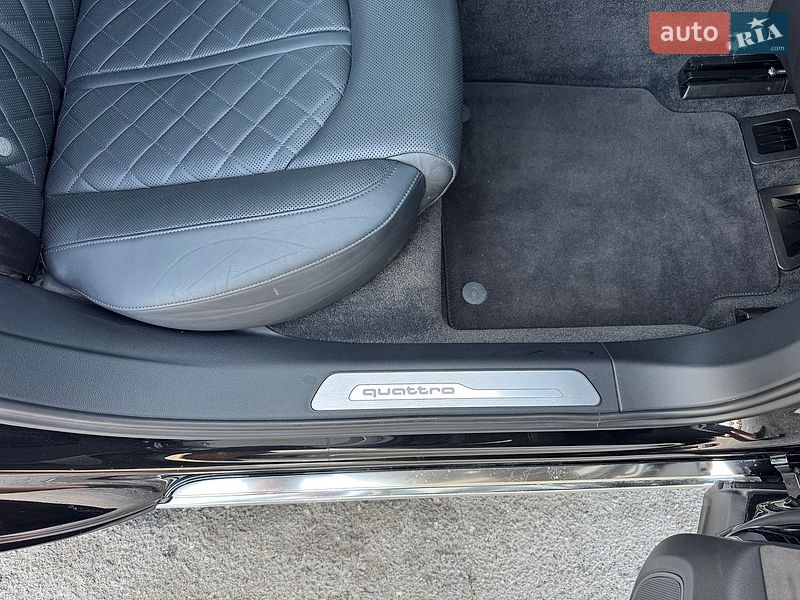 Седан Audi A8 2015 в Тернополе