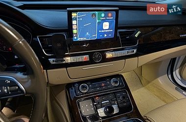 Седан Audi A8 2015 в Львові