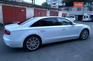 Седан Audi A8 2015 в Львові