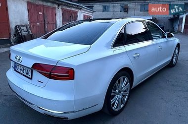 Седан Audi A8 2015 в Львові