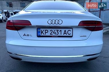 Седан Audi A8 2015 в Львові