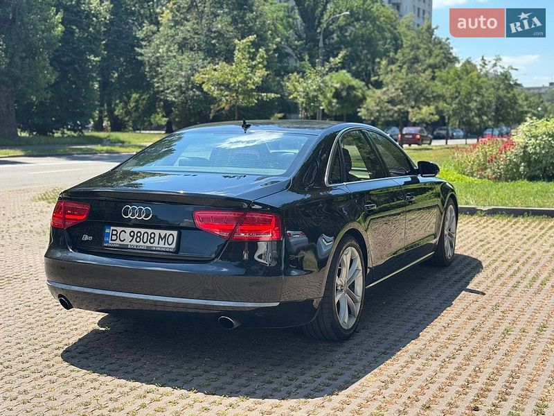 Седан Audi A8 2012 в Киеве