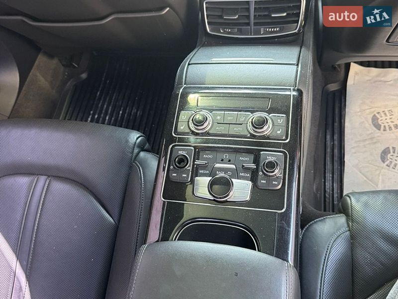Седан Audi A8 2011 в Бердичеве